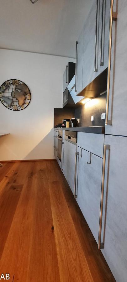 Superior Apartment & Rooftop Pool Виена Екстериор снимка