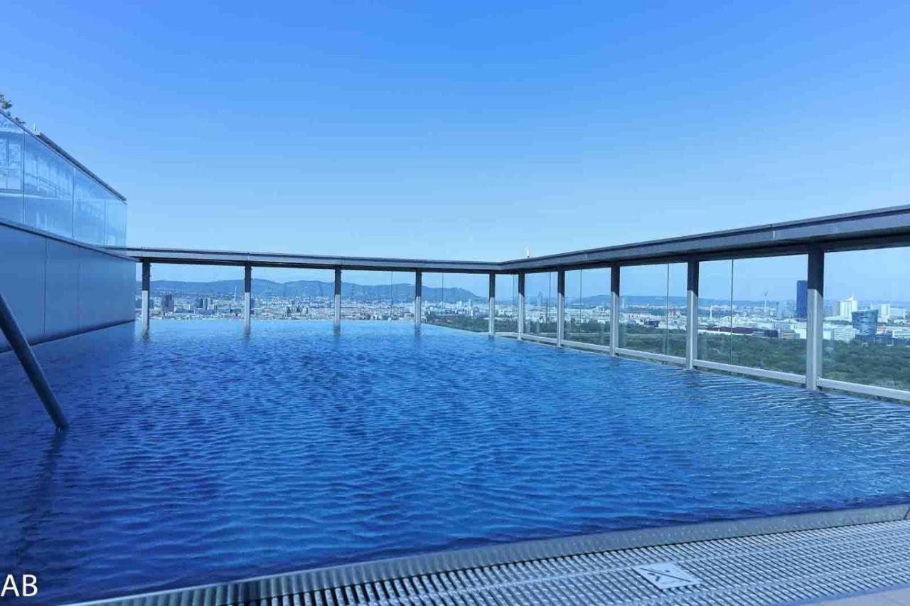 Superior Apartment & Rooftop Pool Виена Екстериор снимка