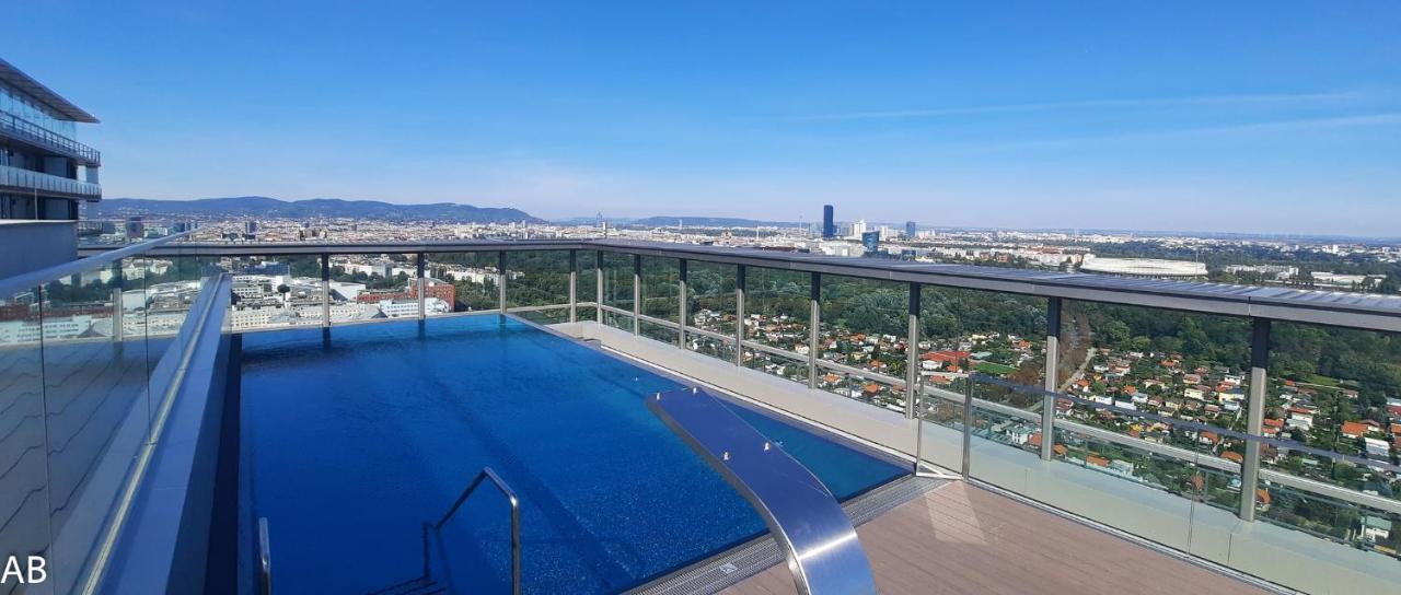 Superior Apartment & Rooftop Pool Виена Екстериор снимка