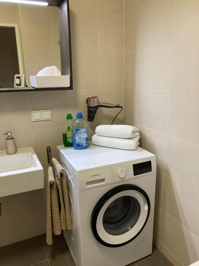 Superior Apartment & Rooftop Pool Виена Екстериор снимка